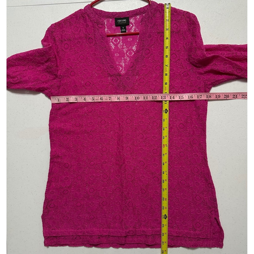 Nicole Miller Hot Pink Floral Top Semi Sheer Lace Blouse V-Neck 3/4 Sleeve S - Picture 4 of 4